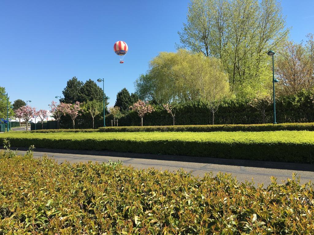 F&B'S Home Disneyland Paris Serris Exterior photo