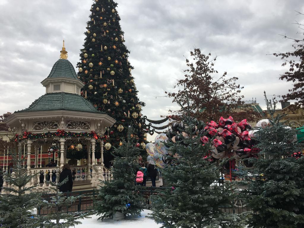 F&B'S Home Disneyland Paris Serris Exterior photo